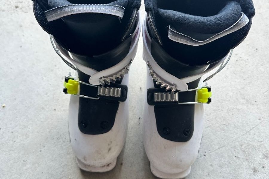 Ski und Schuhe Kinder - Bild 4