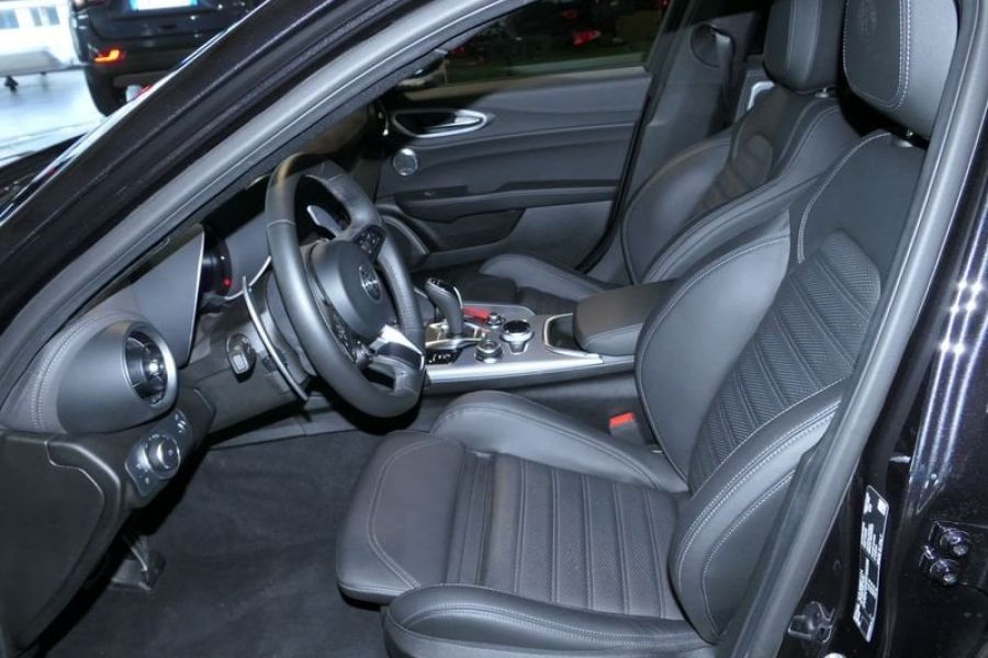 Alfa Romeo Giulia 2.0 T 280cv Veloce AT8 Q4 - Bild 6