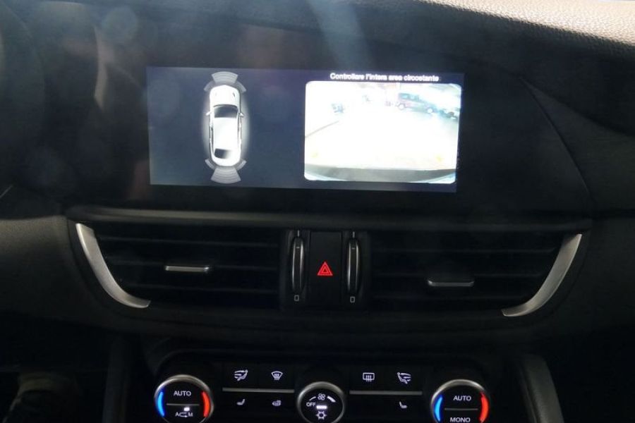 Alfa Romeo Giulia 2.2 Turbo AT8 180CV Super - Bild 17