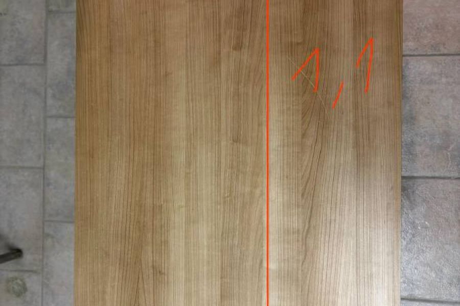 Holz-Couchtisch/Wohnzimmertisch 110x70x40 cm - mit Ablage - Bild 1
