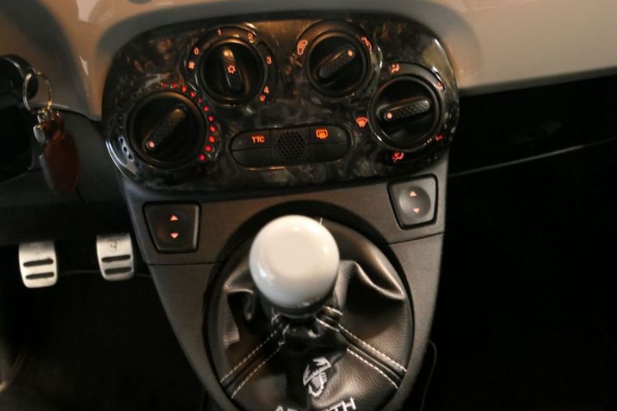 Abarth 500 1.4 T-Jet 135cv - Bild 12