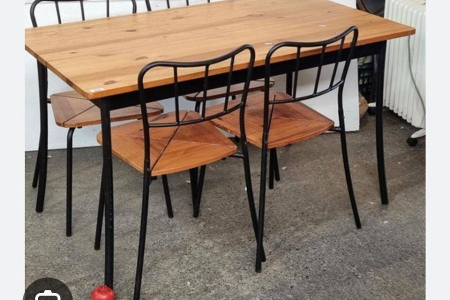 Ikea Tische zu verkaufen - Bild 1
