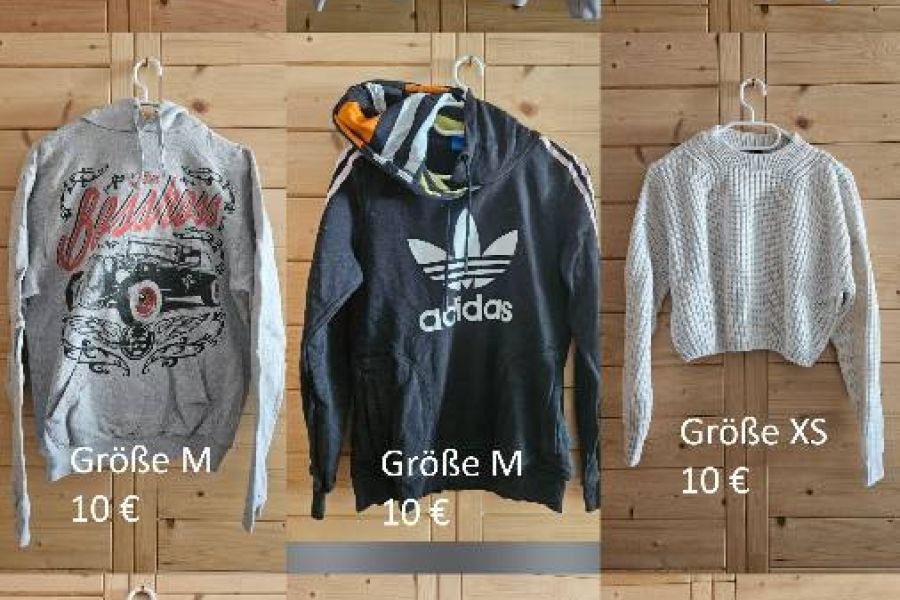 Kleidung in verschiedenen Größen - Bild 2