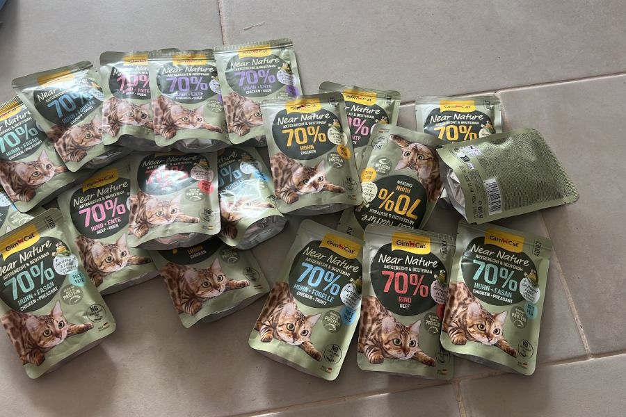 HOCHWERTIGES Katzenfutter Packet - Bild 2