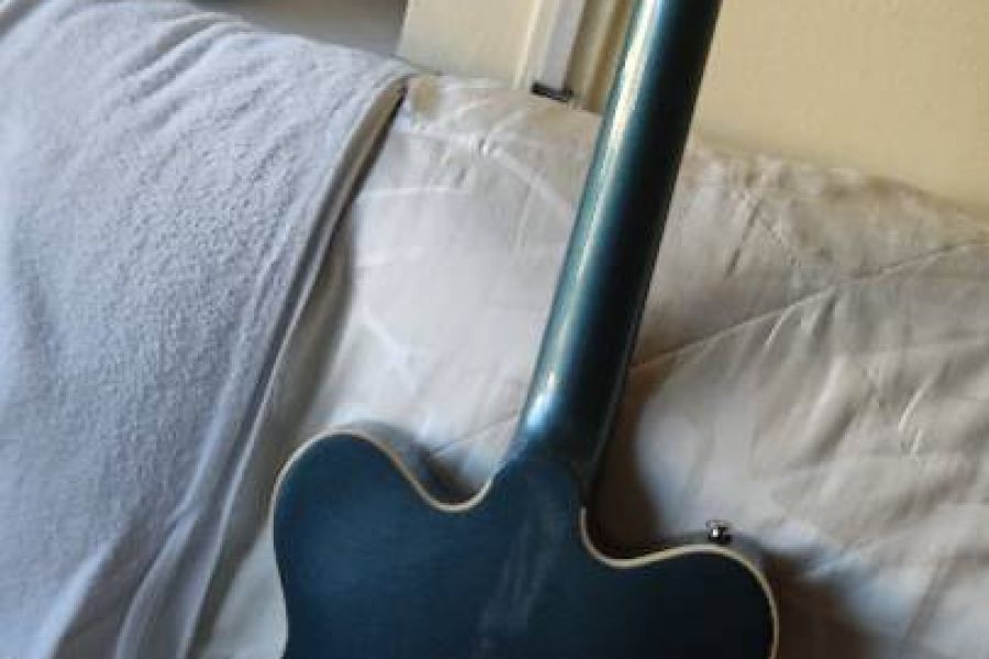 Gretsch halbakustische Gitarre mit Ampli (Akku) - Bild 2